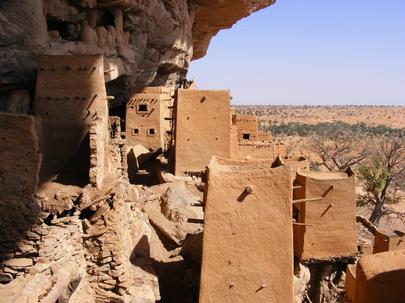 Dogon Cliff Houses1